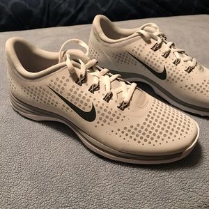 NWOT Nike Golf Lunarlon Spikeless Shoes | size 9.5